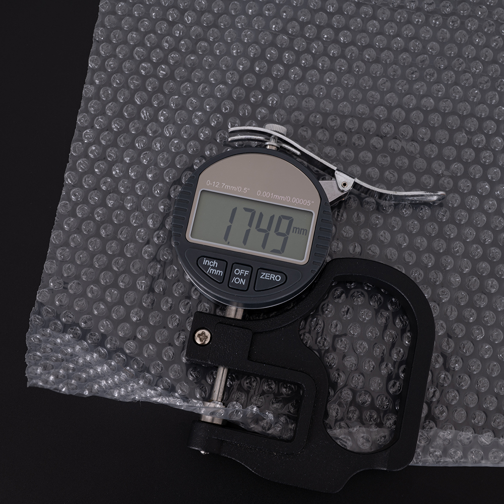 Воздушно пузырьковая пленка, 100*0.3 м «МиниБабл», 25 г/м², двухслойная Воздушно пузырьковая пленка, 100*0.3 м «МиниБабл», 25 г/м², двухслойная