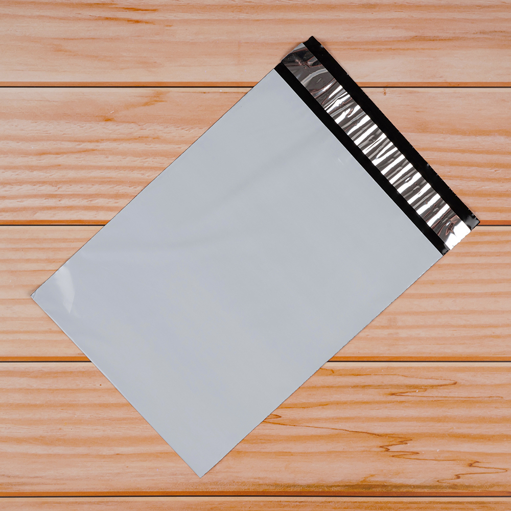 Курьер-пакет белый без печати, без кармана, 165*240+40 мм, 50 мкм, 1 шт. Курьер-пакет белый без печати, без кармана, 165*240+40 мм, 50 мкм, 1 шт.