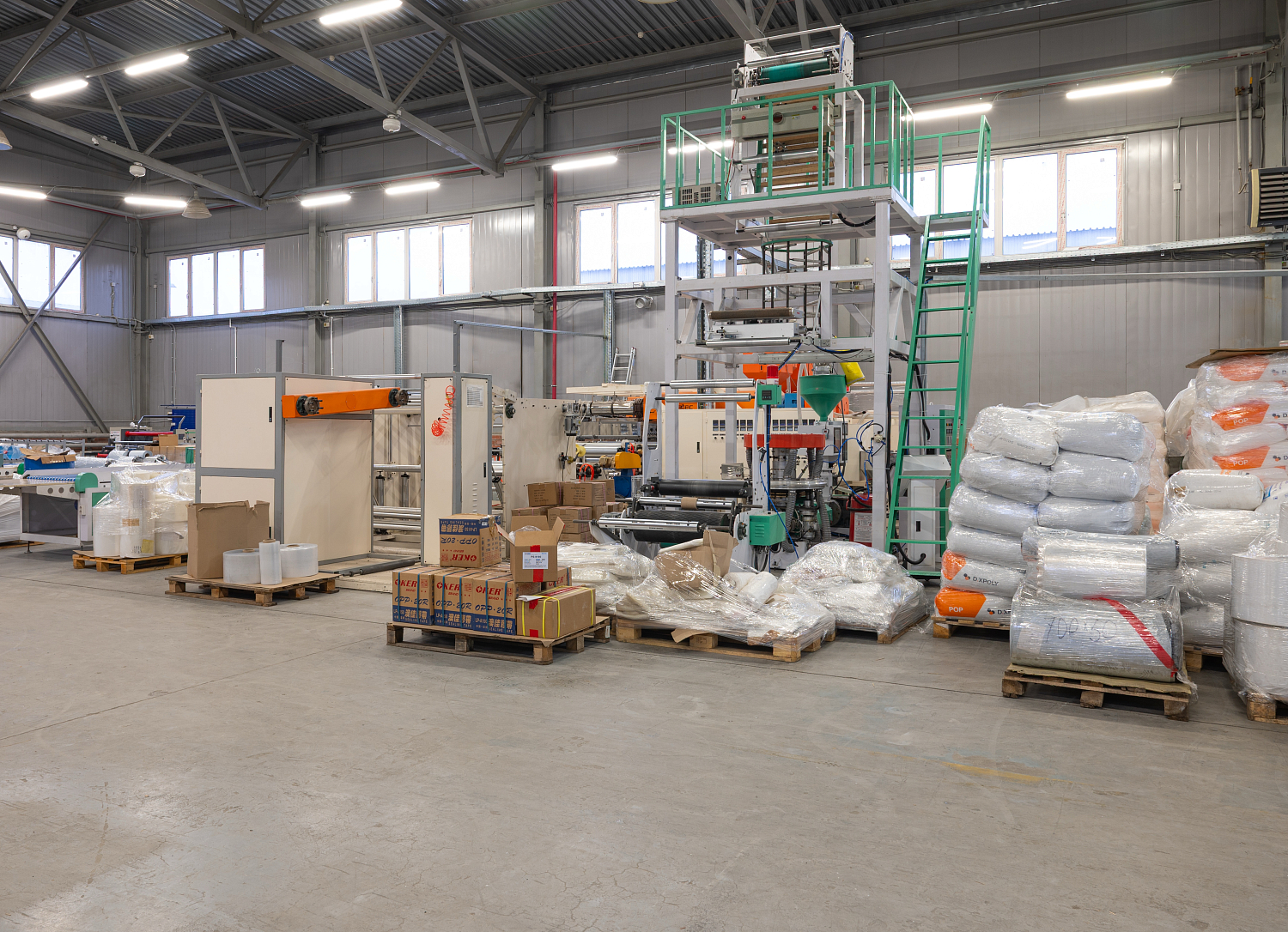 От сырья до упаковки: прямые поставки рукава ПВД