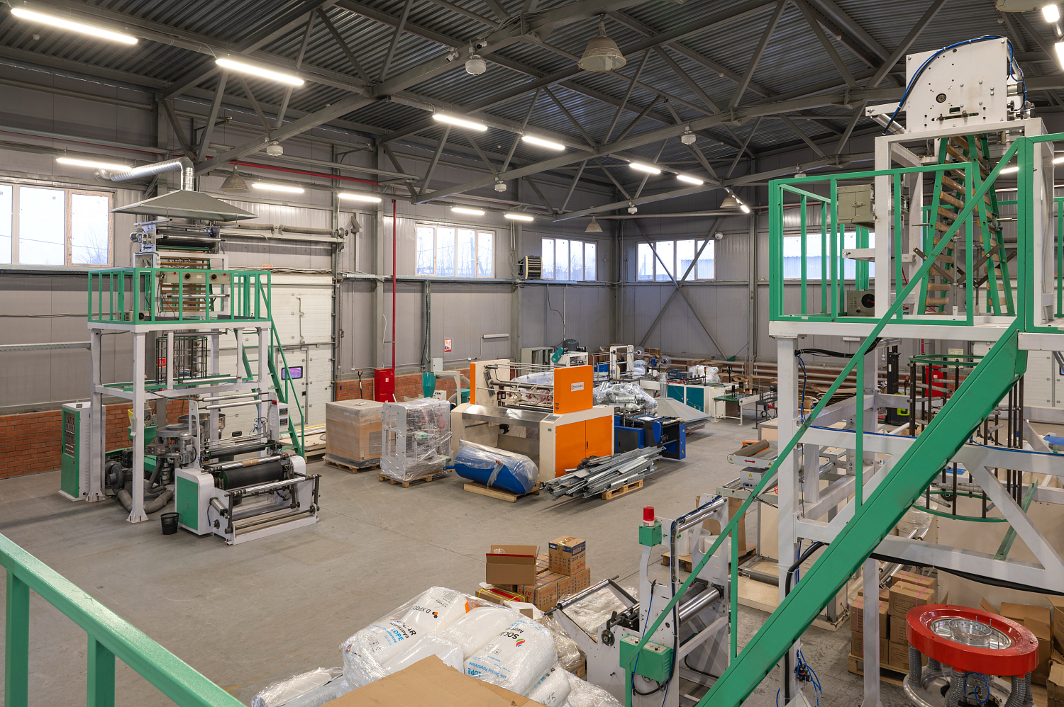 От сырья до упаковки: прямые поставки рукава ПВД